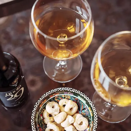 Art View Luxury Апартаменты *